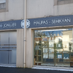 Image d'un panneau enseigne